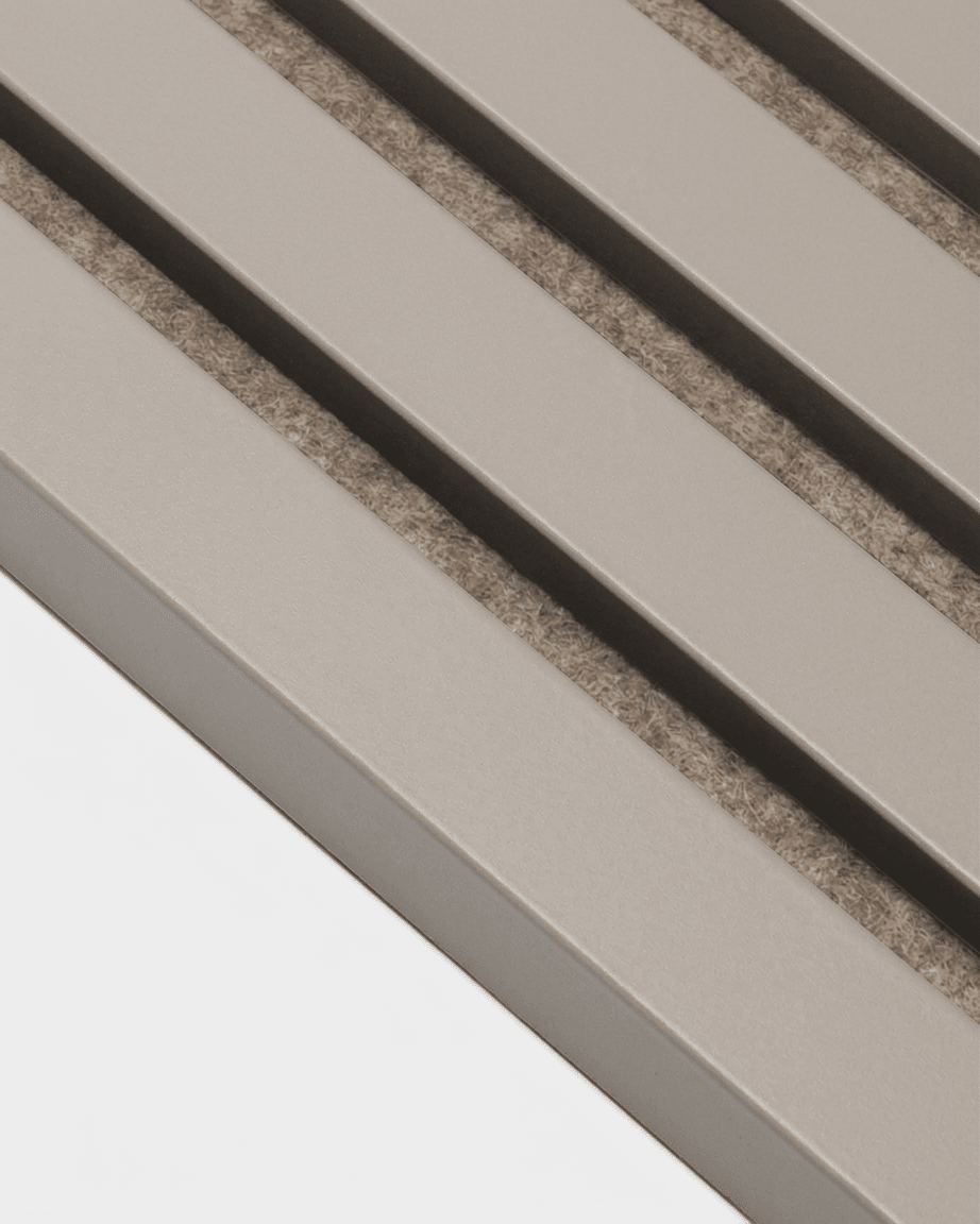 Close-up of WoodUpp Akupanel End Lamella in Dark Cashmere with colored grooves, soft felt backing, and beige MDF frame, measuring 240 x 2.2 cm.