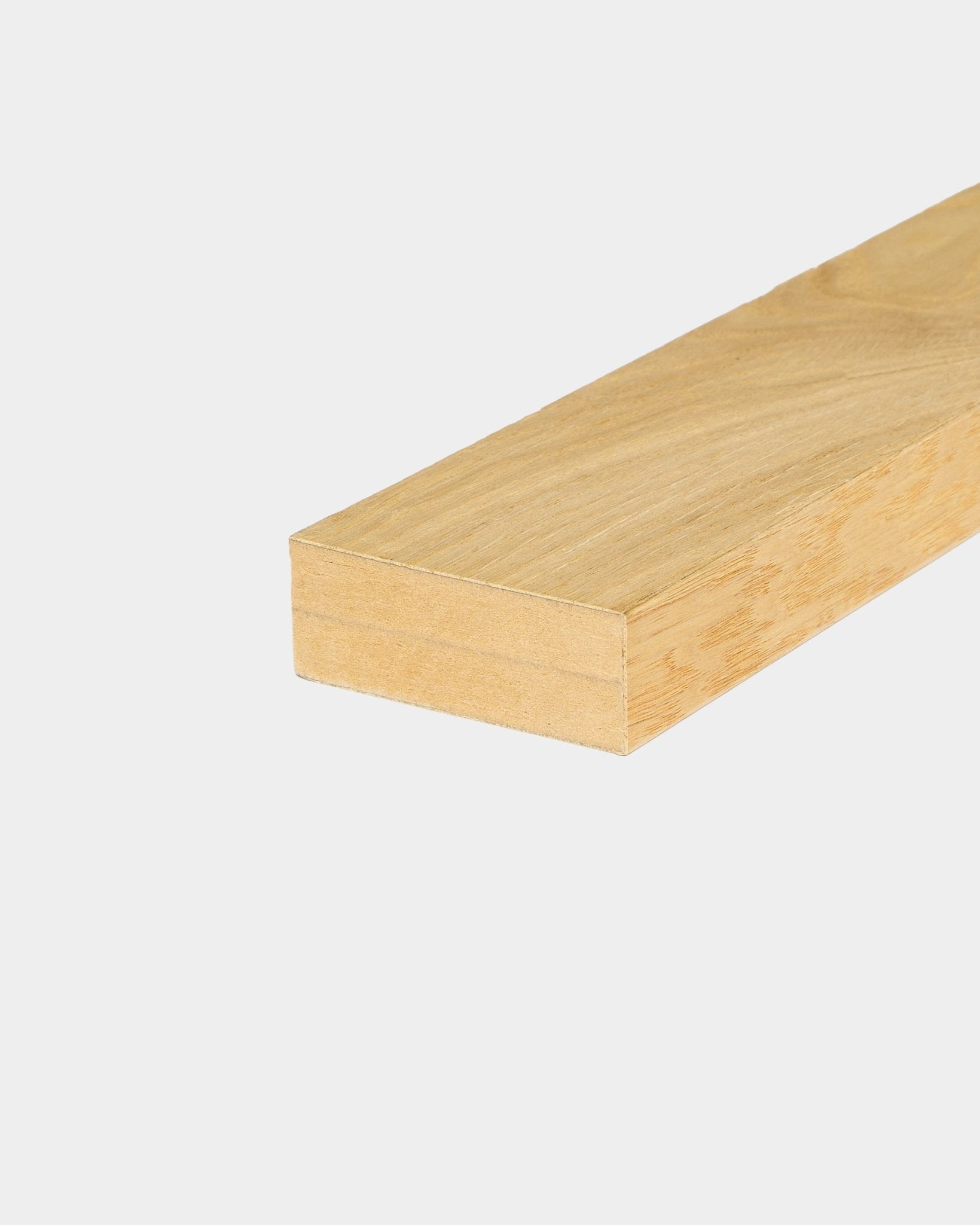 WoodUpp End lamella in Rustic Natural Oak (6.7 cm), suitable for Akupanel acoustic wood panel or MDF frame installations, displayed on a plain white background.