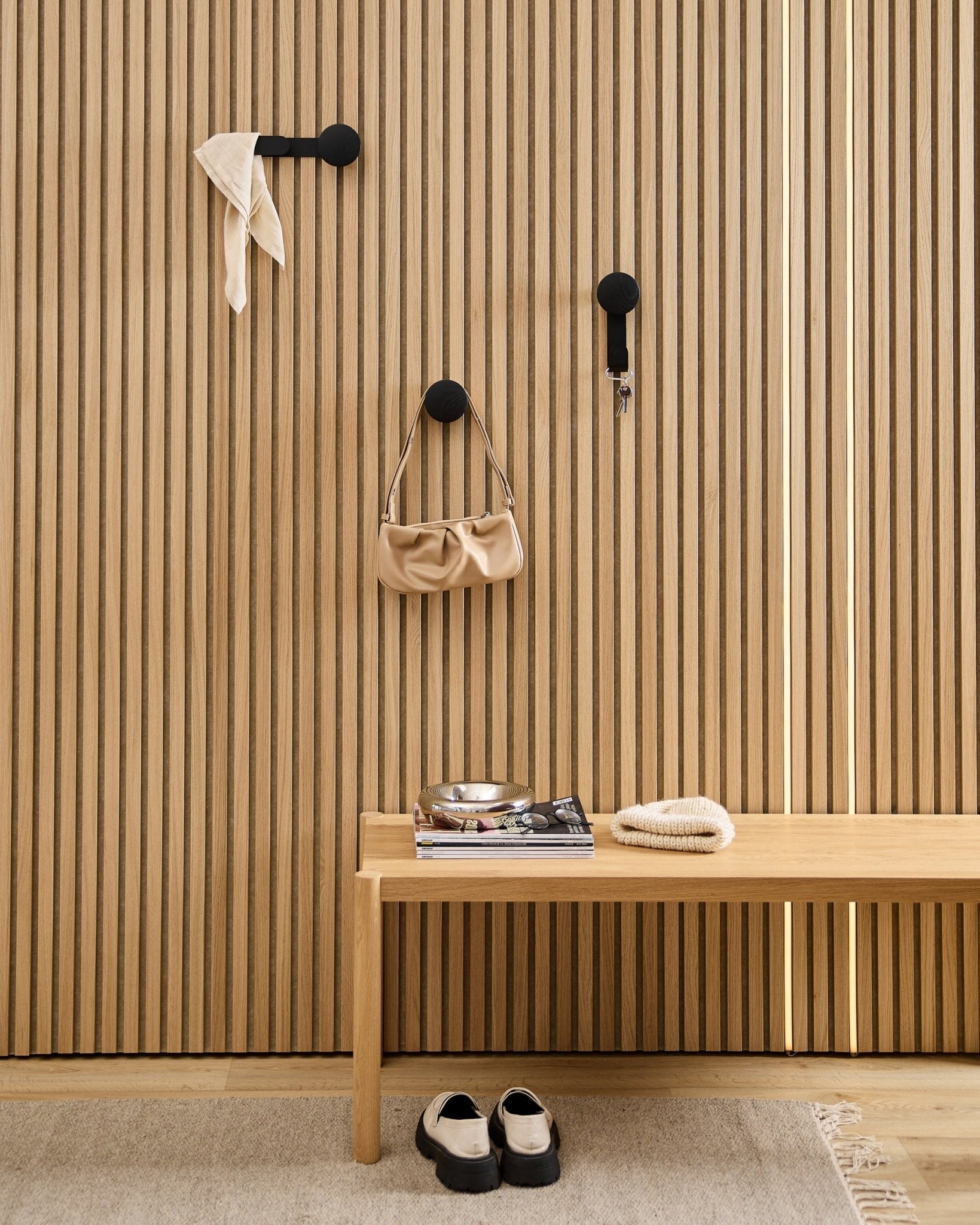 Linn | Horizontal Hanger / Black Oak