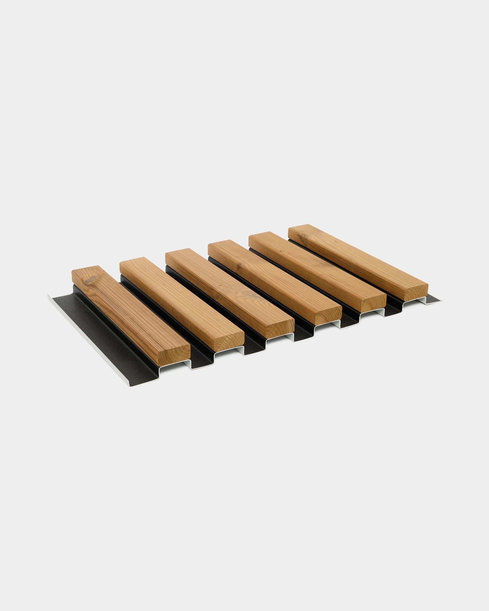Aluwood facade panel sample by WoodUpp, brown finish, 45.7 x 27 cm, with alternating wooden slats and black metal strips on a white background.